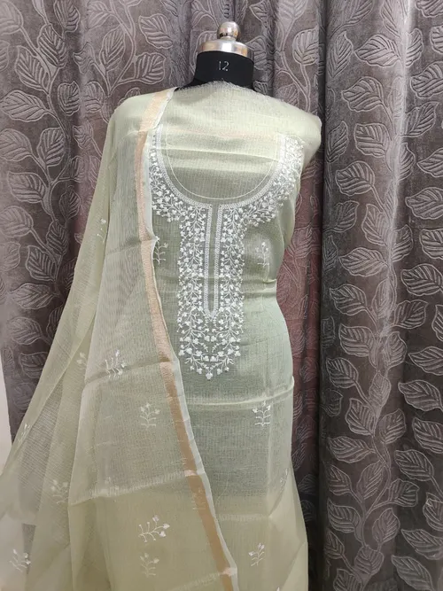 Presenting Kota Doria Soft Cotton Dress Material – Graceful Weaves, Light Comfort & Timeless Style